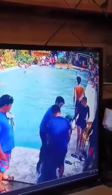 Lasing, ‘bininyagan’ ng tropa sa pool! .